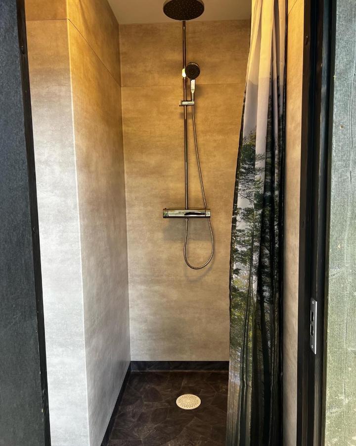 Vaettervy Glamping Hotel Habo Exterior foto