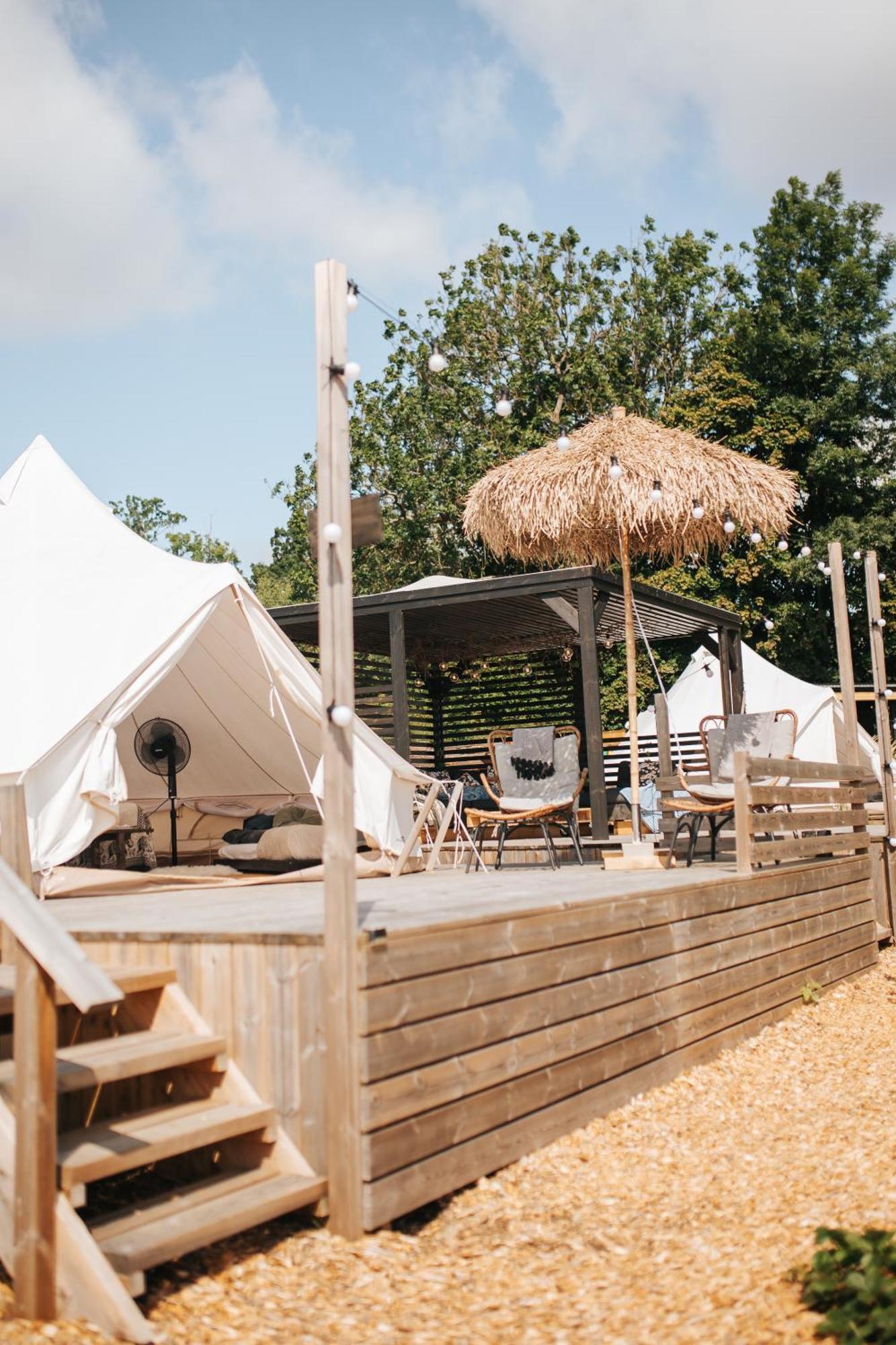 Vaettervy Glamping Hotel Habo Exterior foto